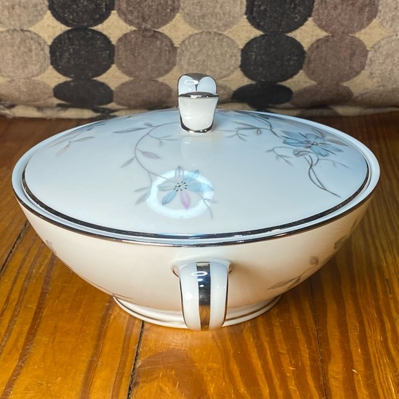 Noritake China Japan 5764 Lorene Sugar Bowl w/ Lid Silver/Blue - Picture 8 of 12